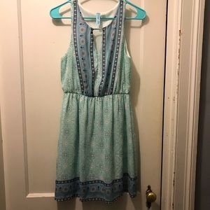 Francesca's Collections Dresses - Patterned Keyhole dress Francesca's Collections Dresses - Patterned Keyhole dress